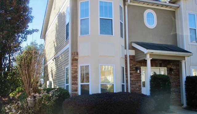 Lake Oconee Georgia 3BR/3BA Townhouse - Minutes to Ritz Carlton and Lake Access