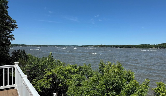 Lake of the Ozarks Shootout Front Row