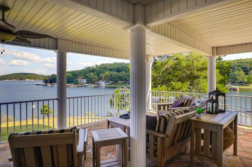 Lake of the Ozarks Haven w/Decks, Dock & Kayaks!