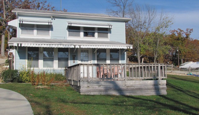 Lake of the Ozarks Getaway - Lakefront Property #16B