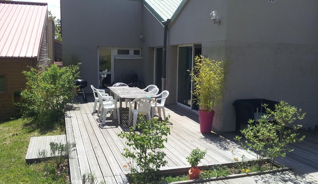 LAKE OF VASSIVIERE SPACIOUS AND BRIGHT