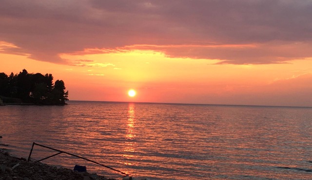 Lake Ontario, Sodus. Amazing Sunsets! Newly updated, water access, rock beach.