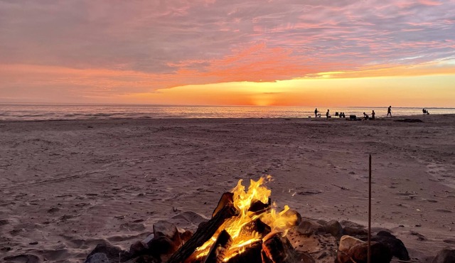 Lake Ontario Waterfront Cottage with Sandy Beach
