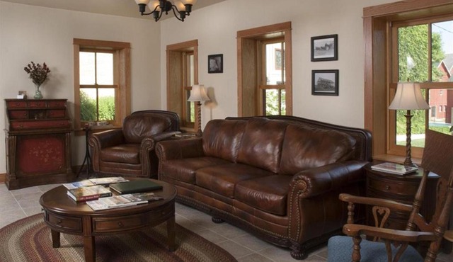 Lake Orchard Farm Retreat