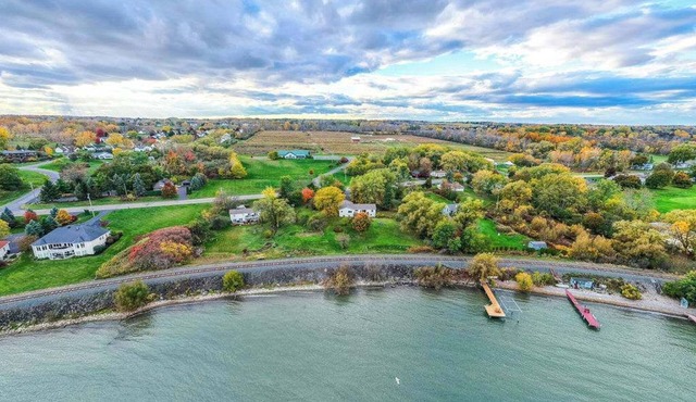 Lake Orchard View- 8 BR with Lake Access and Fire Pit