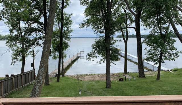 Lake Osakis Oasis - Kayaks, Pedal Boat, and SUP