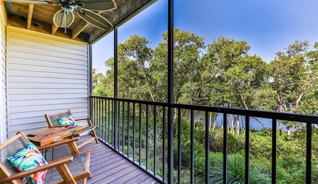 LAKE PALMS 7 - Newly Updated Sanibel Condo Overlooking Lagoon