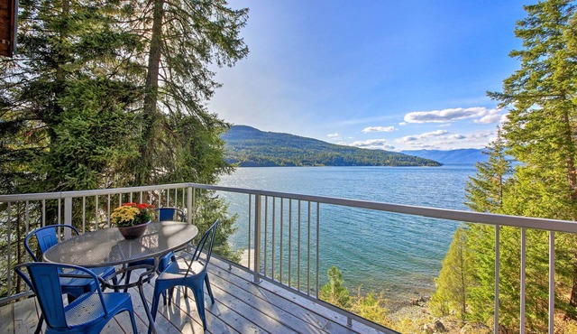 Lake Pend Oreille Home w/Dock & Paddle Boards