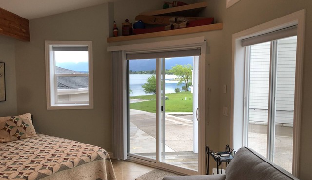 Lake Place Cottage on Flathead Lake