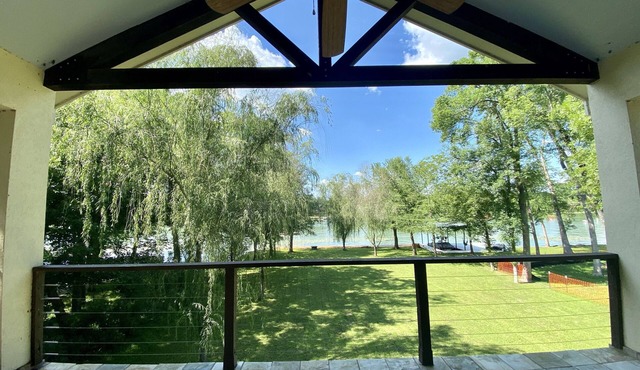 Lake Placid Family Getaway in Seguin, Texas