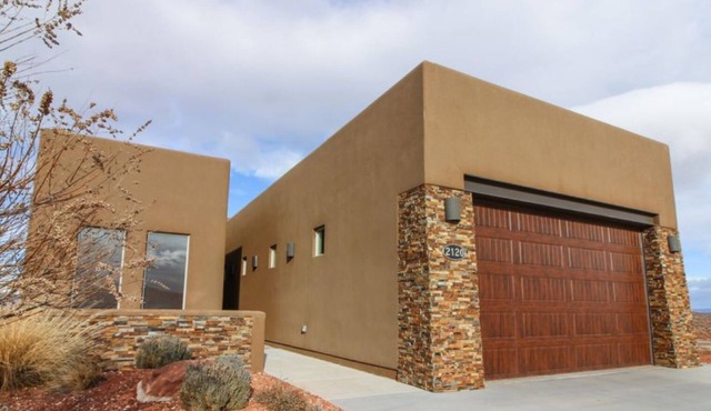 Lake Powell Luxury: Brand New 4BR Home, Boat-Friendly 50ft Garage