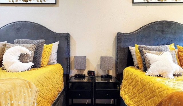 Lake Powell Starry Themed Suite near Antelope Canyon, Unit #2