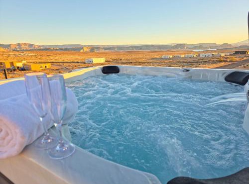 Lake Powell Views, Hot Tub, Game Room, Kayaks