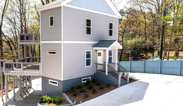 Lake Retreat Next to Atlanta