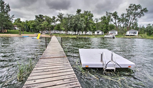 Lake Retreat w/Dock, Deck & BBQ, BYO Boat!