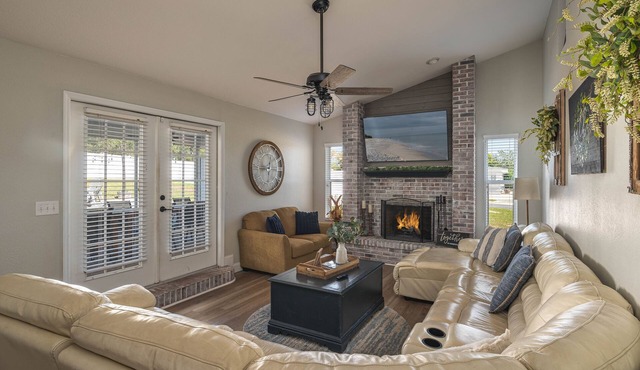 Lake Retreat w/Pool & Hot Tub near Bok Tower