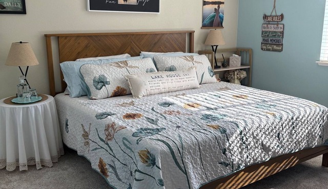 Lake Room at Bed & Breakfast