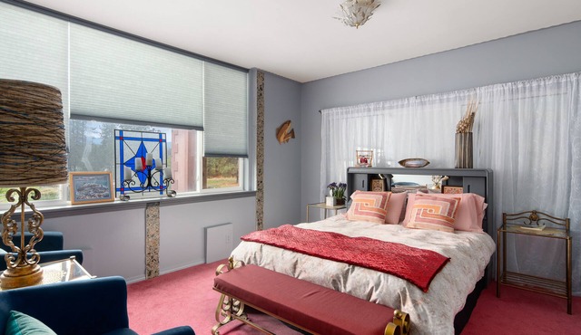 Lake Roosevelt Suites - The Salmon Room