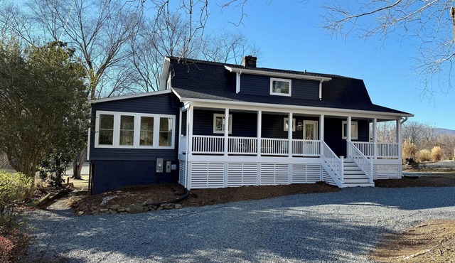Lake Roots: Peaceful 4-bedroom lakefront home in charming Stanardsville