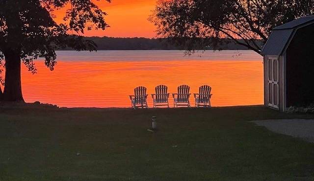Lake Sallie Cabin Sandy Beach Spectacular Sunsets