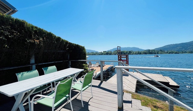 Lake Sammamish Waterfront Bungalow