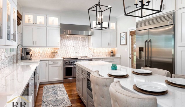 Lake Santa Fe home on Melrose Bay! Pool, dock, additional bunk housen