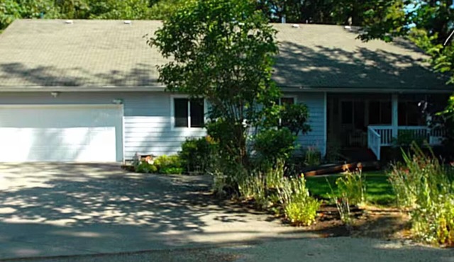 Lake Sawyer Area Retreat