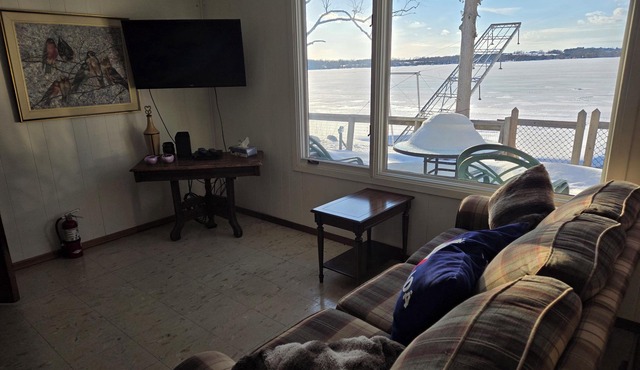 Lake Scugog hideaway