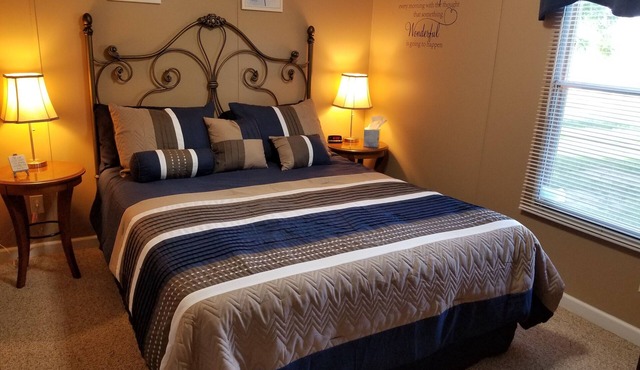 LAKE SHELBYVILLE PRIVATE FISHING GET-AWAY sleeps 4