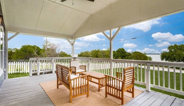 Lake Side House close to Outdoor Fun, Fishing