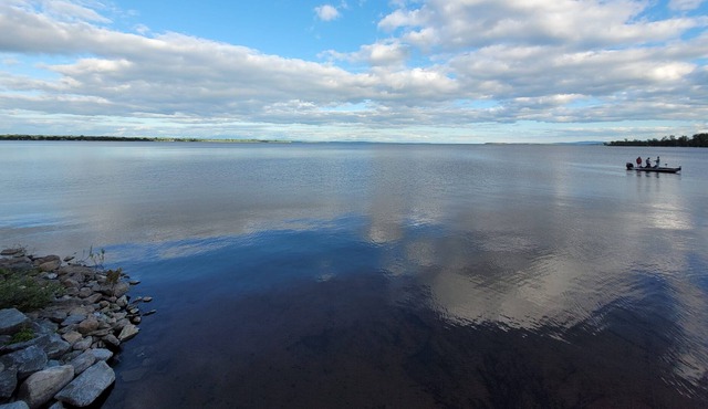 Lake-side whole house