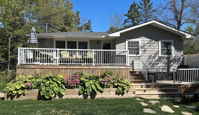 Lake Simcoe Beachfront Cottage
