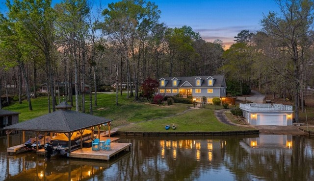 Lake Sinclair Dream Home|Dock|Games|Views|FirePit