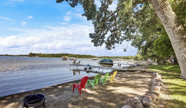 Lake Stella Private Beach Getaway