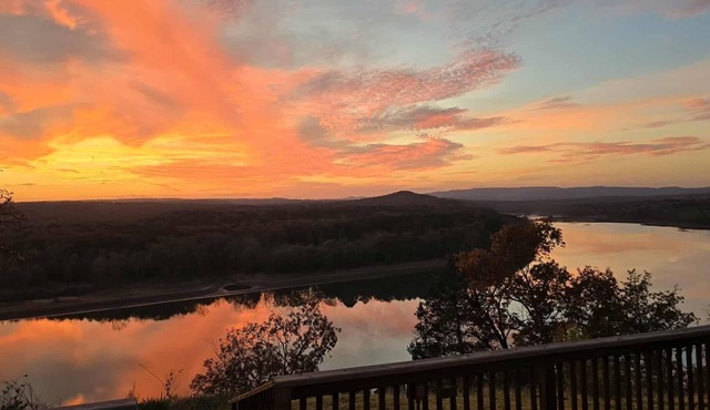 Lake Sunsets close to public boat ramp, Clinton AR and Farfield Bay