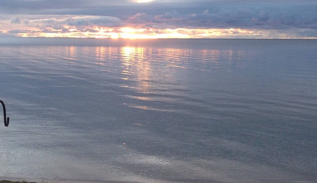 Lake Superior Cottage on Sandy Beach, cl. houghton, calumet, LL Sunrise, beach