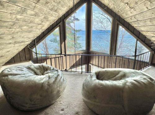 Lake Superior Retreat Private Wooded Haven with Panoramic Views