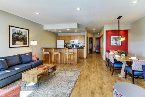 Lake Superior Views! Ultimate North Shore Retreat