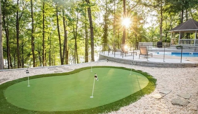 Lake T Retreat - Sunset - Pool - Putting Green!