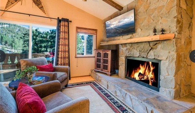 Lake Tahoe Retreat with Hot Tub & Sauna ⭐️⭐️⭐️⭐️⭐️