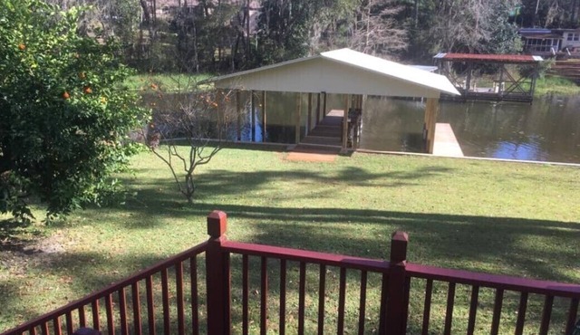 Lake Talquin Waterfront Vacation Rental