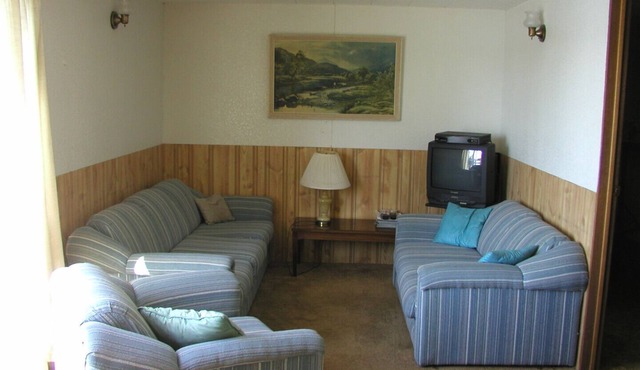 Lake Temagami Cottage Rentals - Cottage #4 - Lakeview