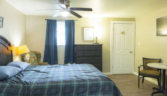 Lake Texoma Quad-plex - Kitchenette