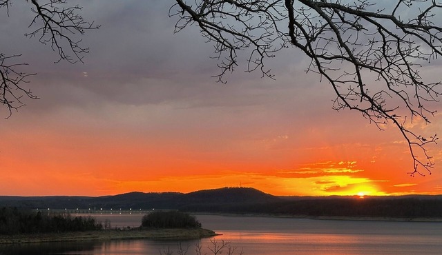 Lake Therapy- Best views of Bull Shoals Lake/White River area!