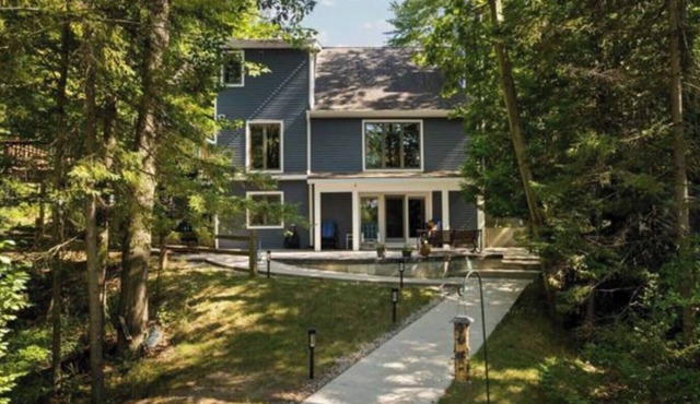 Lake Therapy-Dock/FirePit/GameRoom/HotTub