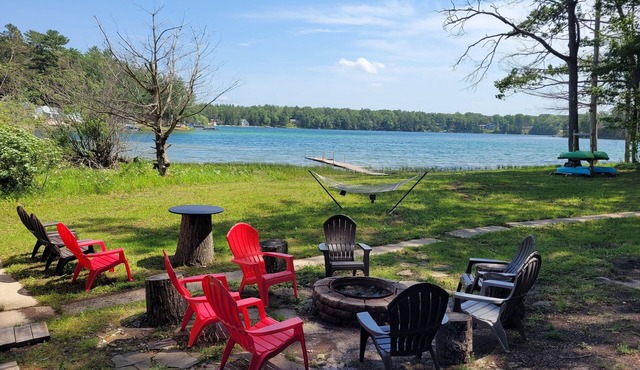 Lake Therapy - Lakefront, Charming, and Fun with Water Toys!