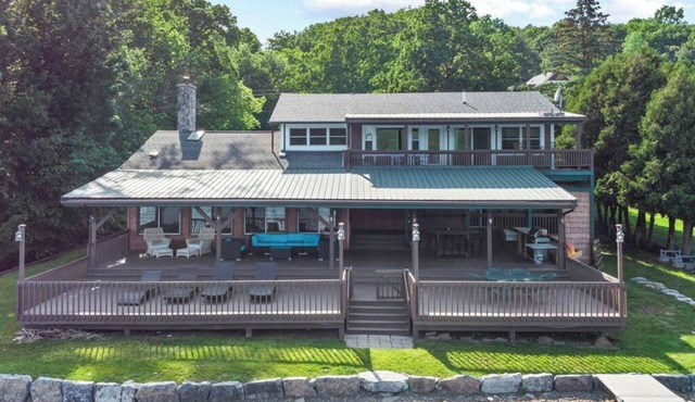 Lake Therapy On Keuka | Lakefront | FLX | Hot Tub