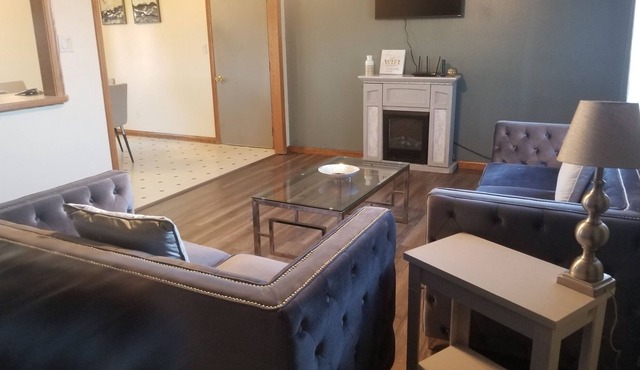 Lake Town Home by All Season Water Resort, Free WiFi & Coffee on us!