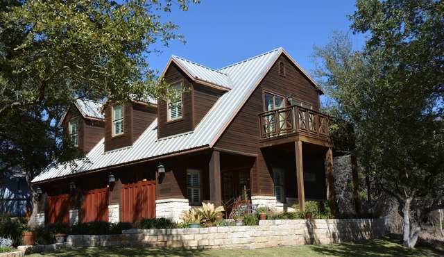 Lake Travis Casita HUGE game room 1MILE to WATERPARK