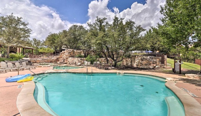 Lake Travis Condo with Resort Amenity Access!